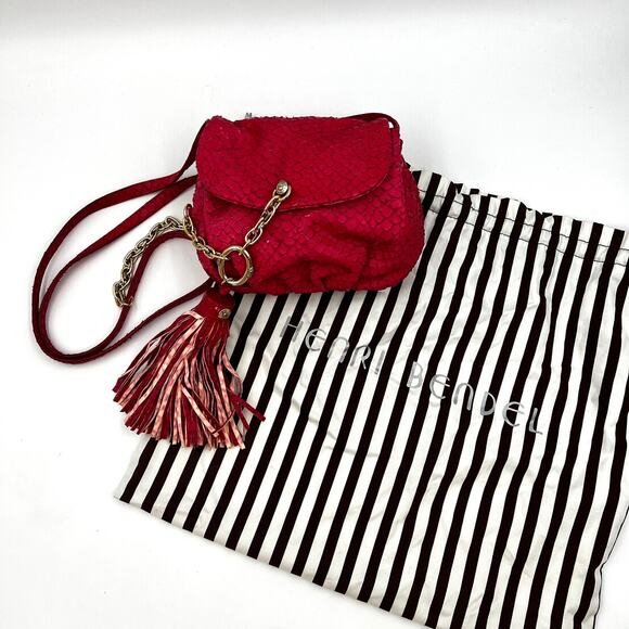 Henri Bendel Small Drawstring Bucket Crossbody Tassel Fish Leather Emboss Pink - Picture 13 of 13